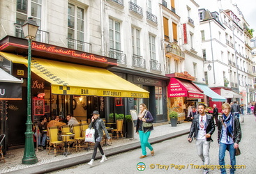 Cafés and restaurants in rue Montorgueil